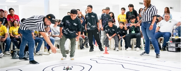 Uniaut&oacute;noma respalda el talento juvenil con competencia de rob&oacute;tica en Barranquilla