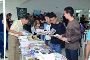 Con presentaci&oacute;n de Uniaut&oacute;noma, Academia para la Paz, arranc&oacute; la Feria del Libro