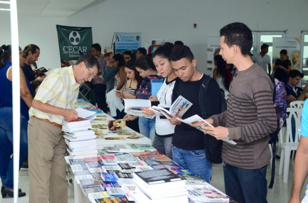 Con presentaci&oacute;n de Uniaut&oacute;noma, Academia para la Paz, arranc&oacute; la Feria del Libro